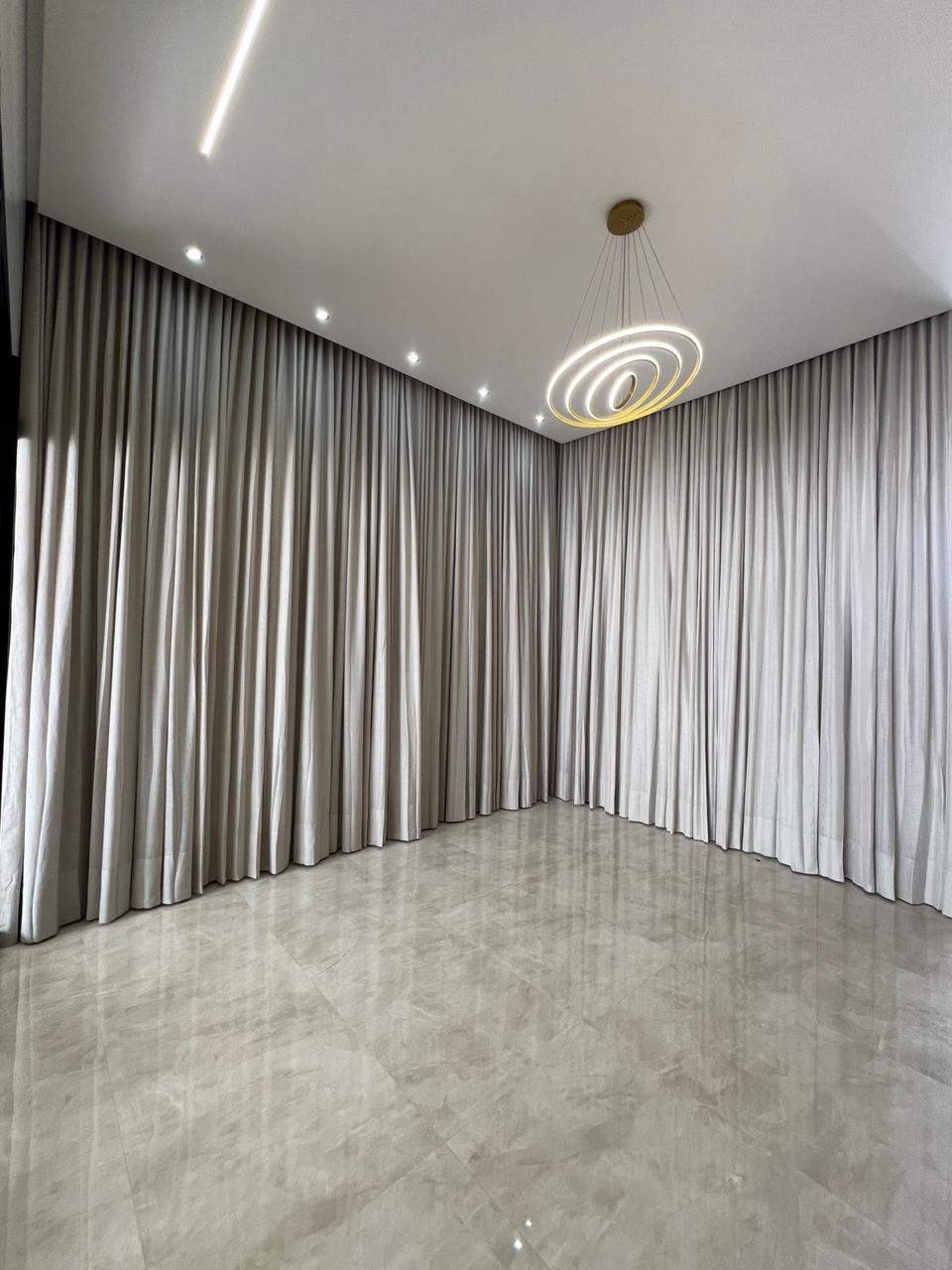 Cortinas de linho em L